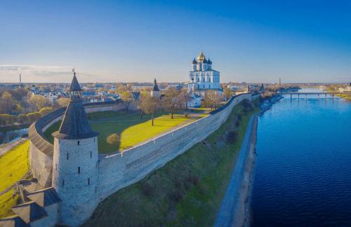 Экскурсионный тур "Псков - о. Залит - Печоры - Пушкинские горы" за 378р/3 дня от "Ростинг"